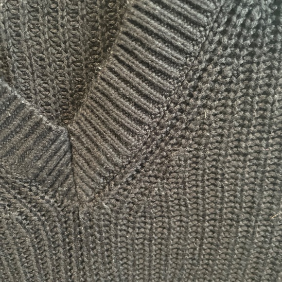 2 for 1 sweater vests size M - Picture 3 of 3